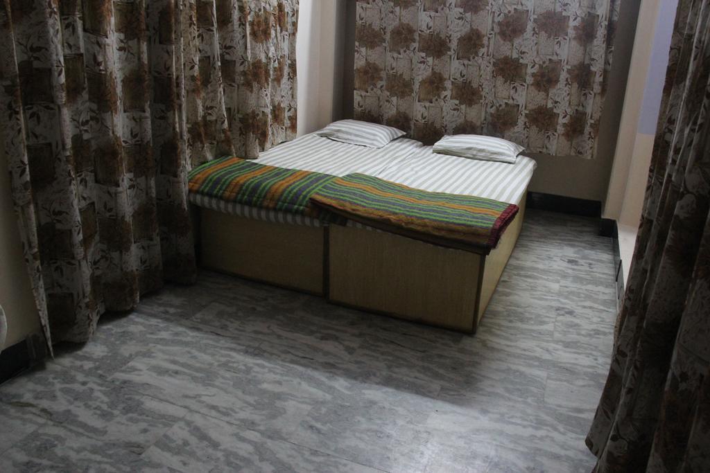 Sagar Guest House Varanasi Bagian luar foto